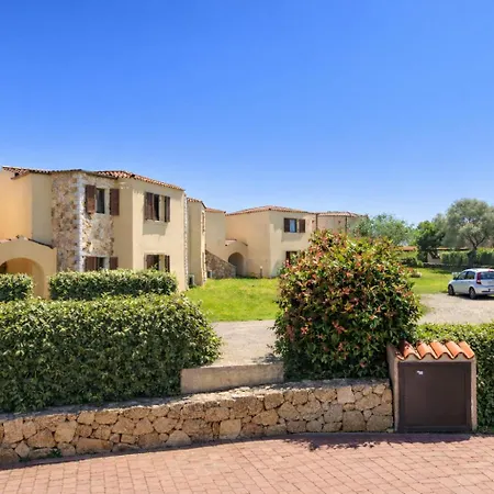 Dom wakacyjny Residenze Del Porto - Budoni Sweet *